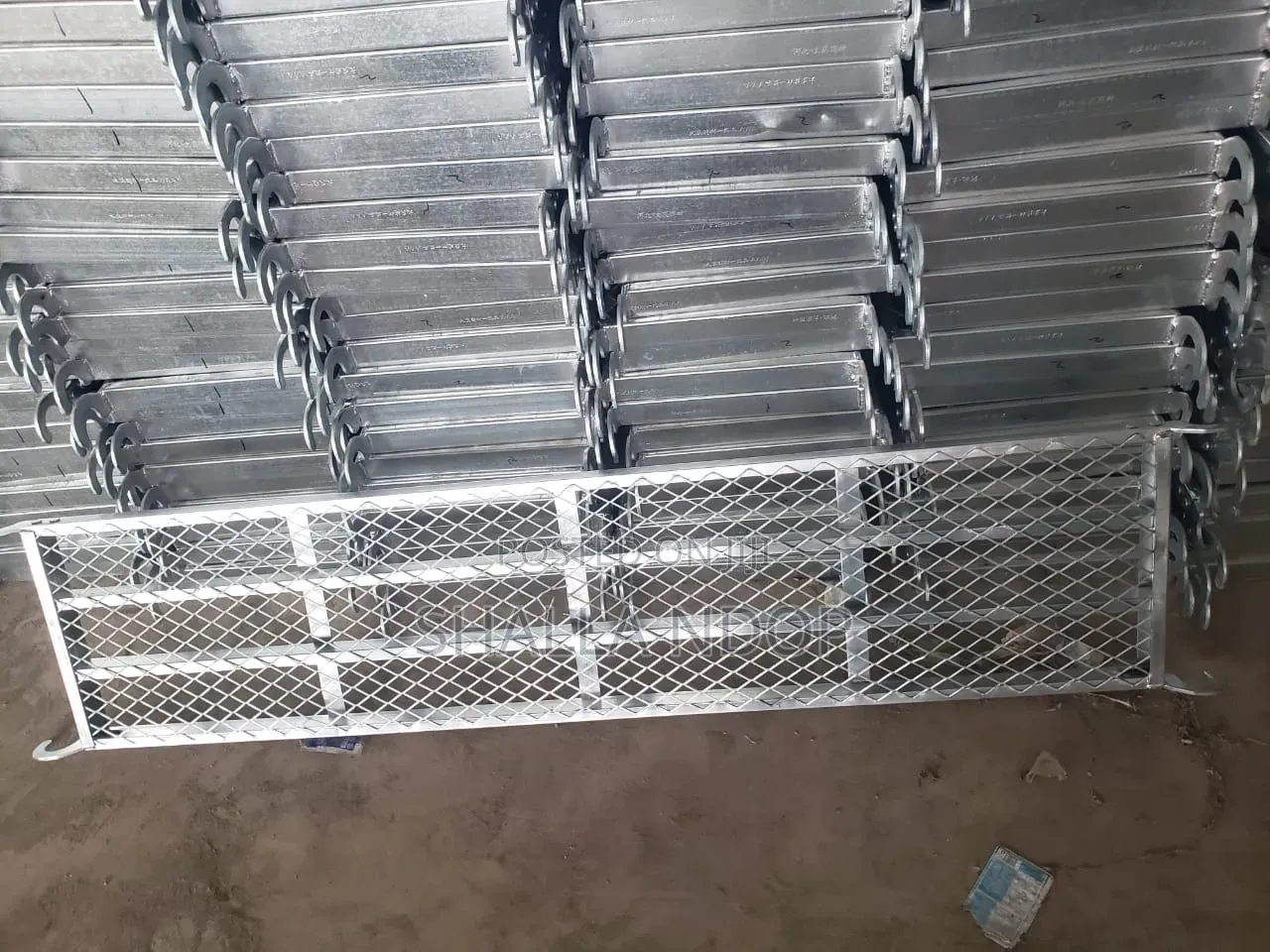 Scaffolding Frames, Pipes, Props and Clips