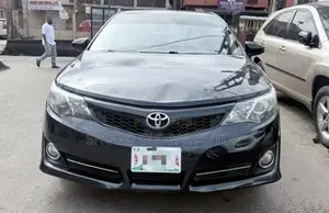Toyota Camry SE 4dr Sedan (2.5L 4cyl 6A) 2014 Black