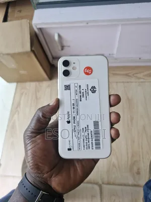 New Apple iPhone 11 64 GB White