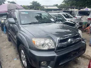 Toyota 4-Runner Limited V8 2008 Gray