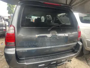 Toyota 4-Runner Limited V8 2008 Gray