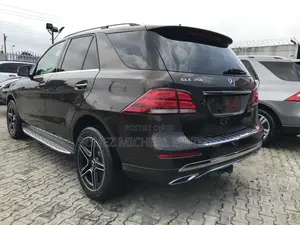 Mercedes-Benz GLE-Class 2019 Brown