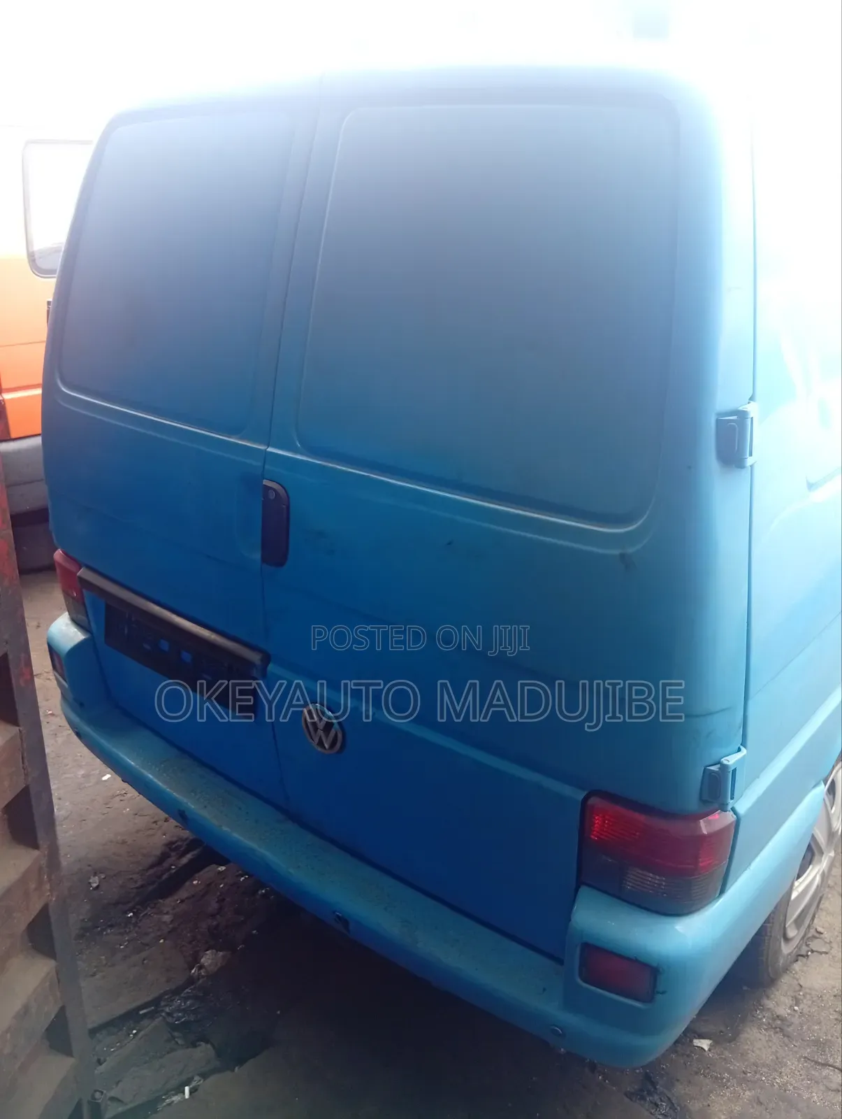 Volkswagen Transporter 2005 Blue