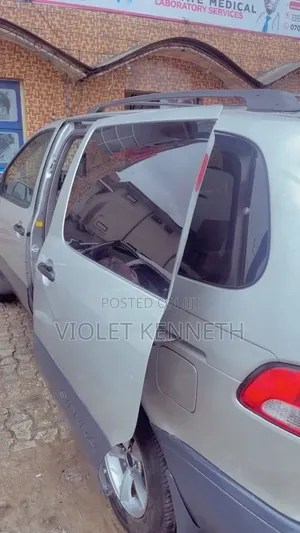Toyota Sienna 2002 Gold
