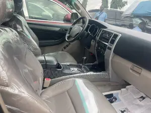 Toyota 4-Runner Limited V8 2007 Gold