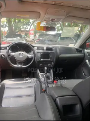 Volkswagen Jetta 2017 Red