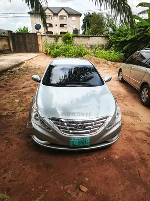 Hyundai Sonata Limited Sedan FWD (2.4L 4cyl 6A) 2012 Gray