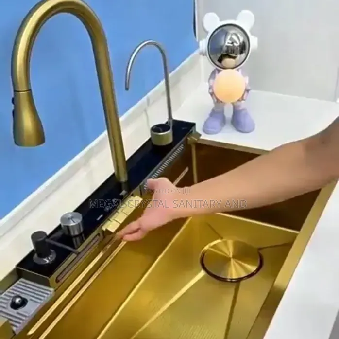 4 Bottom Luxury Kitchen Sinks