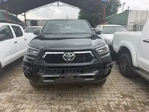 Toyota Hilux 2021 Black