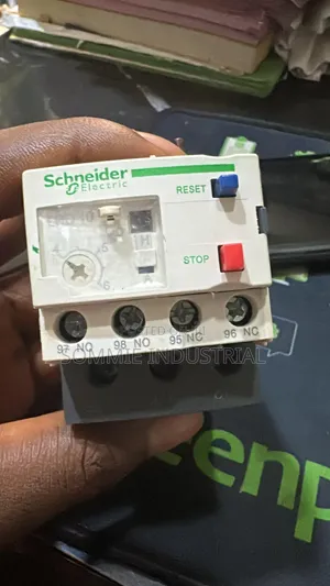 Schneider Electric Relay