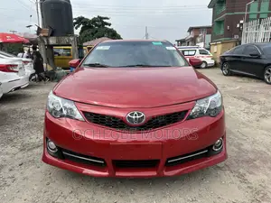 Toyota Camry SE 4dr Sedan (2.5L 4cyl 6A) 2012 Red