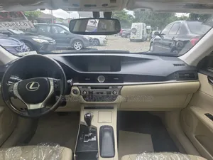 Lexus ES 2013 Blue