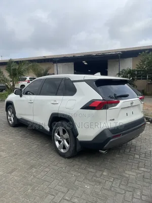 Toyota RAV4 2020 White