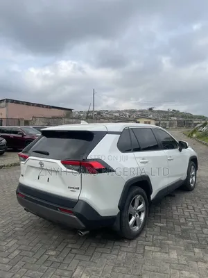 Toyota RAV4 2020 White