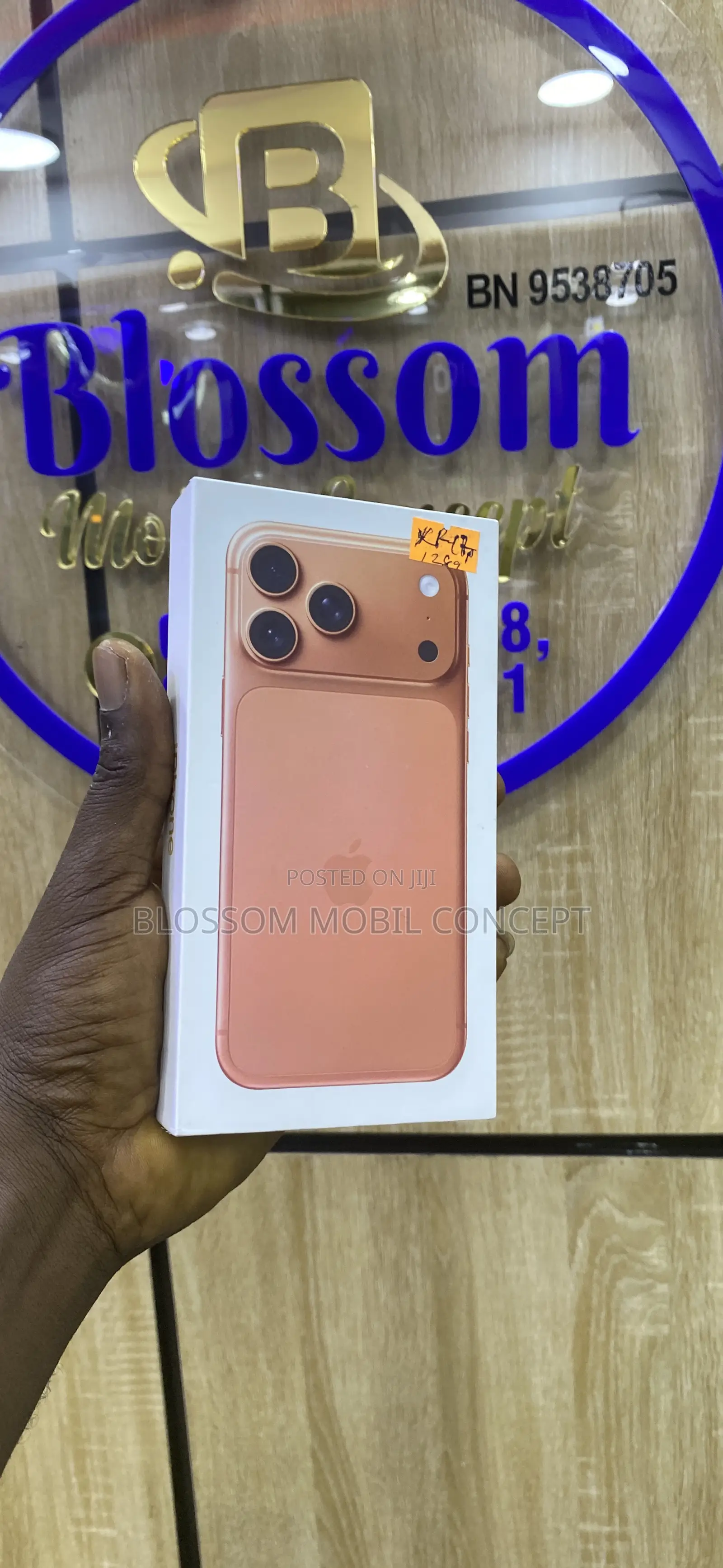 New Apple iPhone XR 128 GB Orange