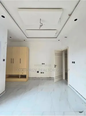 3bdrm Apartment in Maryland Lagos for sale