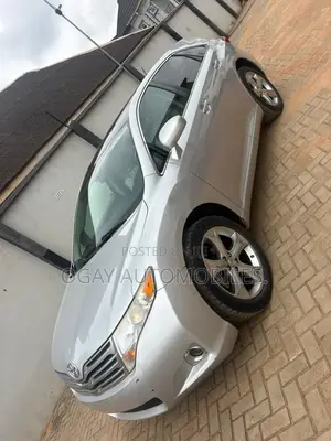 Toyota Venza V6 2010 Silver