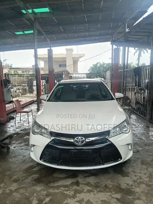 Toyota Camry SE 4dr Sedan (2.5L 4cyl 6A) 2015 White