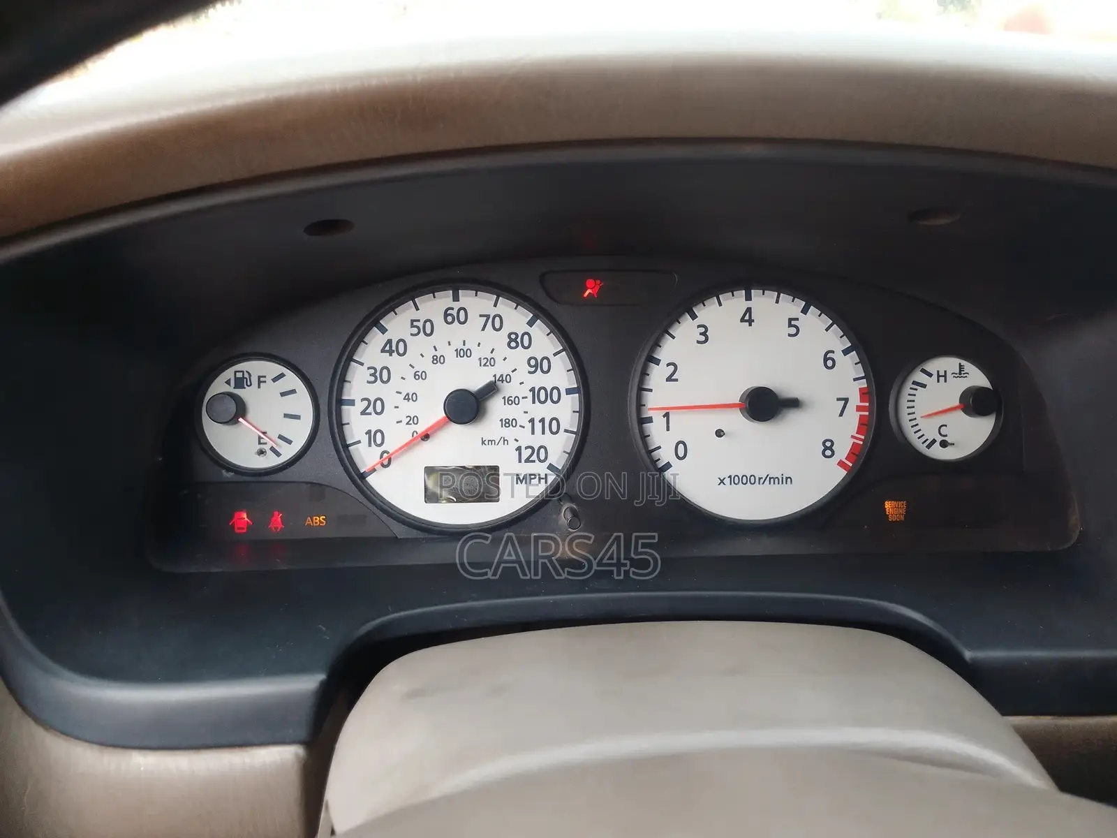 Nissan Pathfinder 2002 Gold