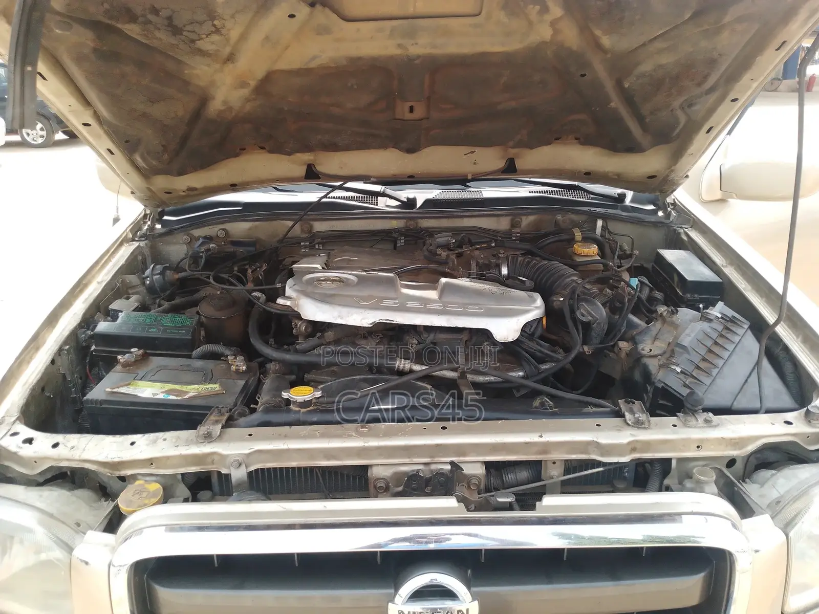 Nissan Pathfinder 2002 Gold