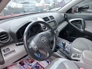 Toyota RAV4 2012 Maroon