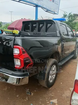 Toyota Hilux 2017 Black