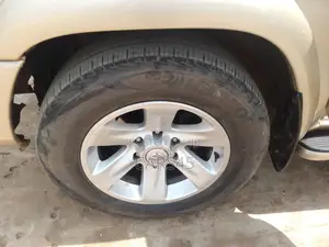 Nissan Pathfinder 2002 Gold