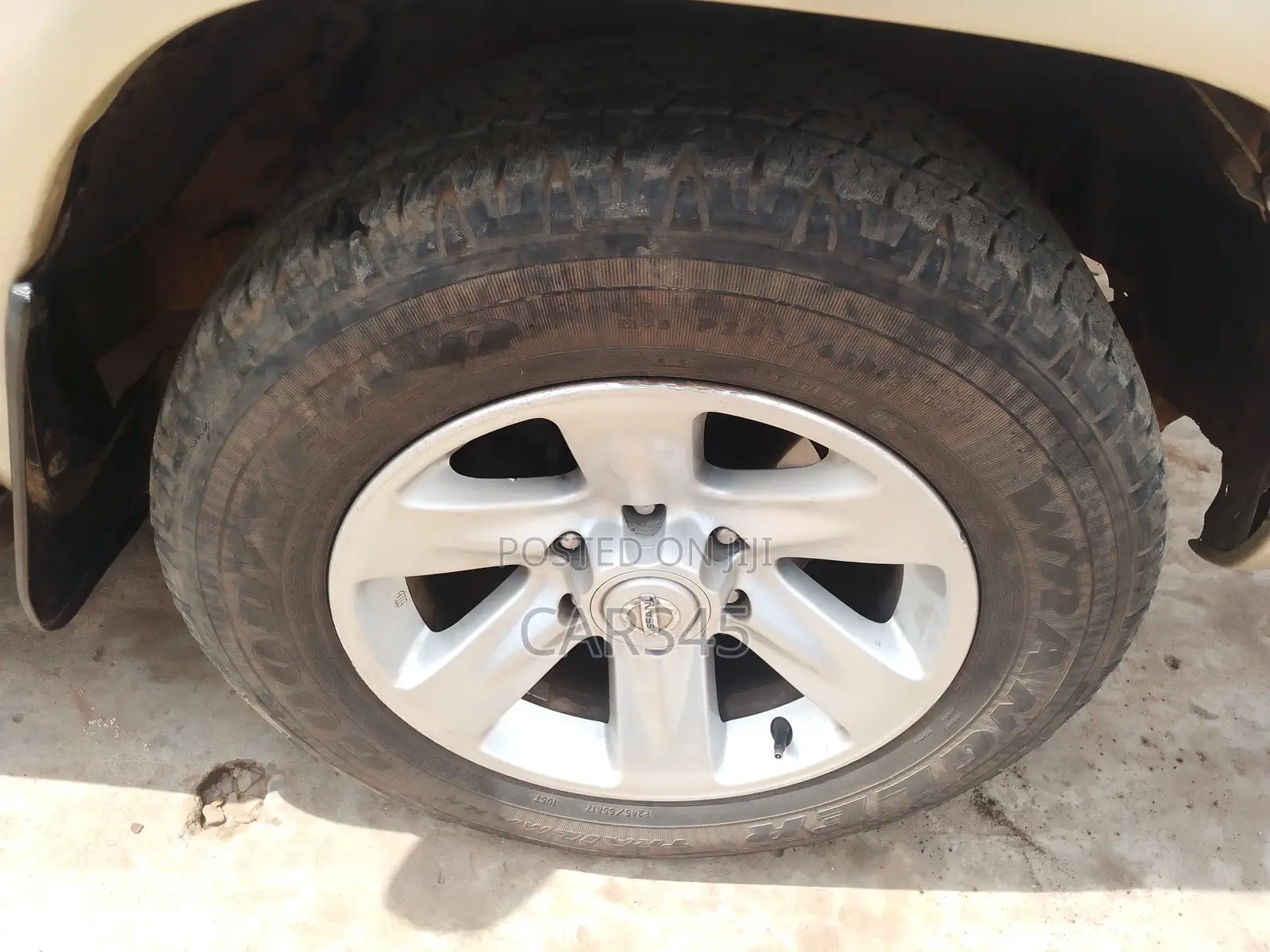 Nissan Pathfinder 2002 Gold