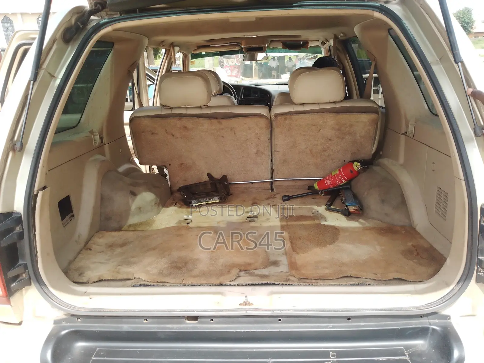 Nissan Pathfinder 2002 Gold