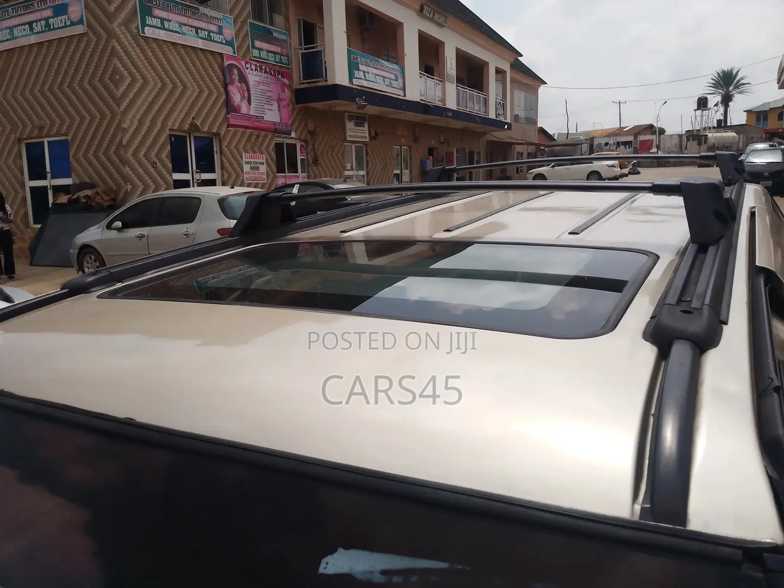 Nissan Pathfinder 2002 Gold