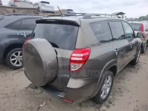 Toyota RAV4 2012 Brown