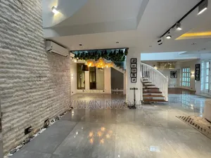 5bdrm Duplex in Banana Island for rent