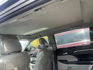 Toyota Highlander Limited 2019 Gray