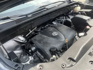 Toyota Highlander Limited 2019 Gray