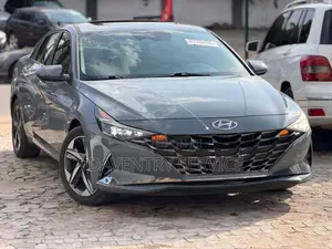 Hyundai Elantra 2021