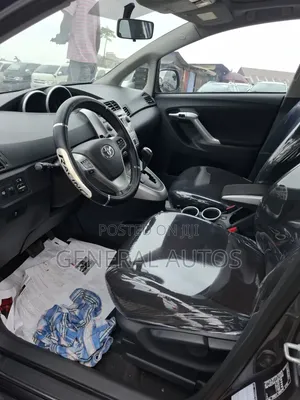Toyota Verso 2013 Gray