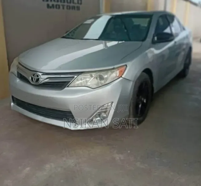 Toyota Camry 2013 Silver
