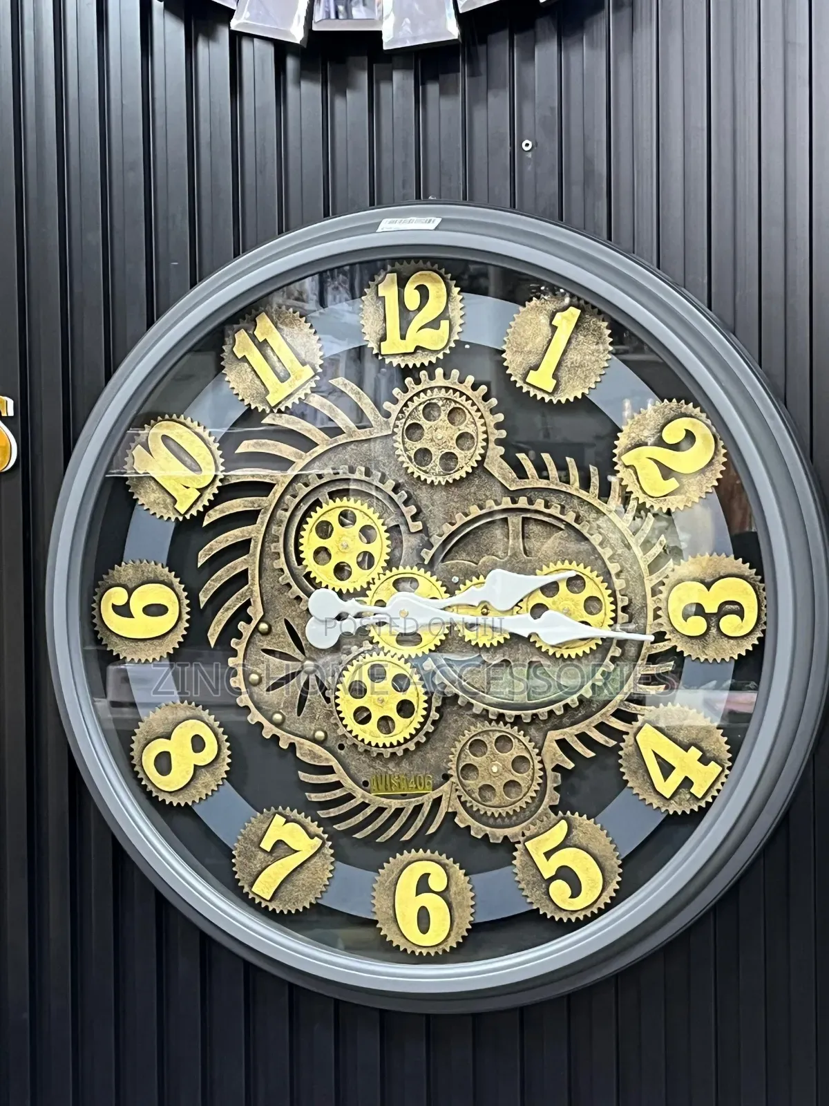 Avisa Wall Clock