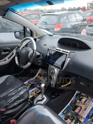 Toyota Yaris 2010 Blue