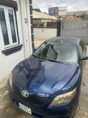 Toyota Camry SE 4dr Sedan (2.5L 4cyl 6AM) 2010 Blue