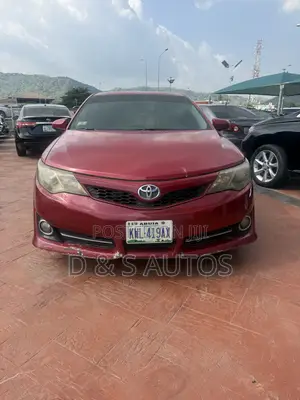 Toyota Camry SE 4dr Sedan (2.5L 4cyl 6A) 2013 Red
