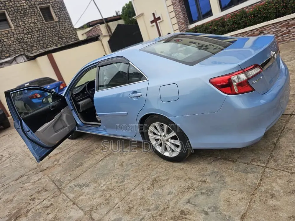 Toyota Camry 2013 Blue