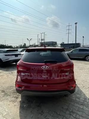 Hyundai Santa Fe 2018 Red