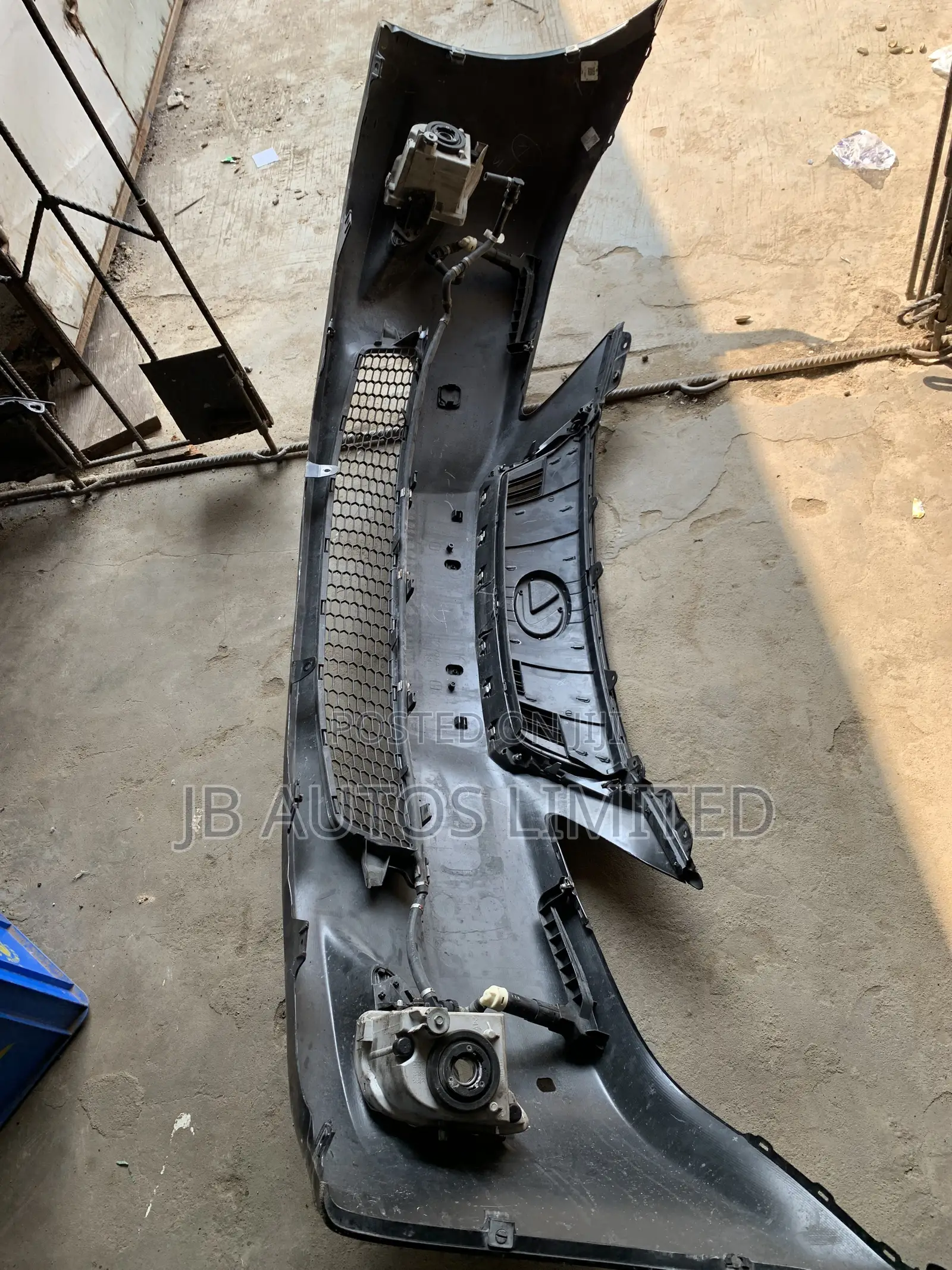Complete Front Bumper Lexus Is250 2008 - 2010