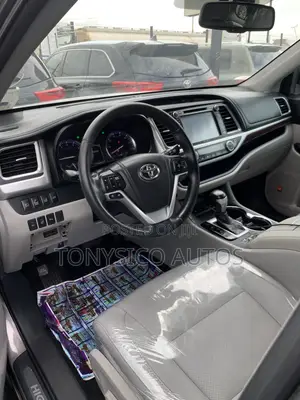 Toyota Highlander Limited 4dr SUV (3.5L 6cyl 6A) 2014 Gray