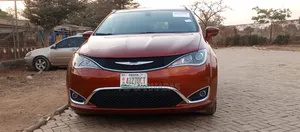 Chrysler Pacifica 2018 Red