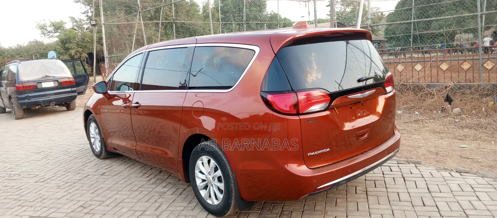 Chrysler Pacifica 2018 Red