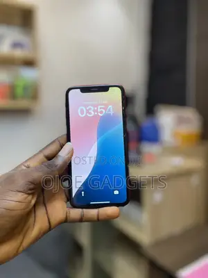 Apple iPhone XR 64 GB Red