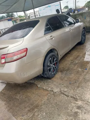 Toyota Camry 2011 Gold