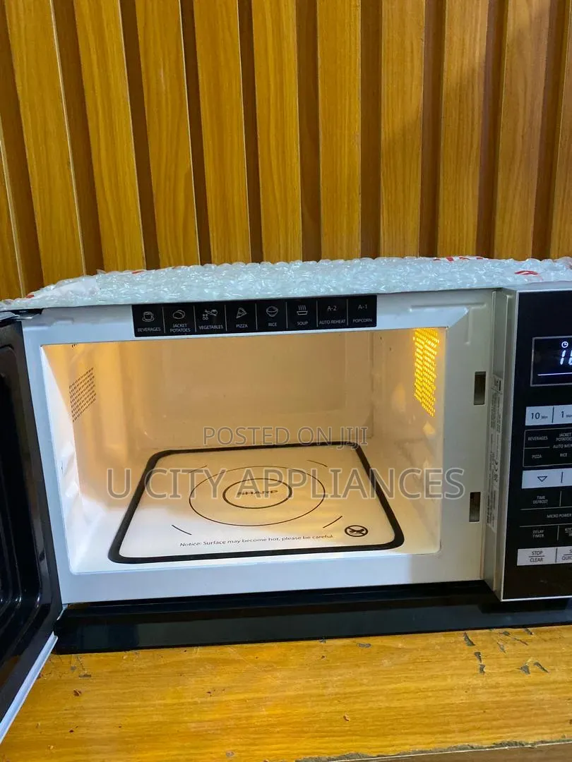 Sharp Plateless Digital Microwave
